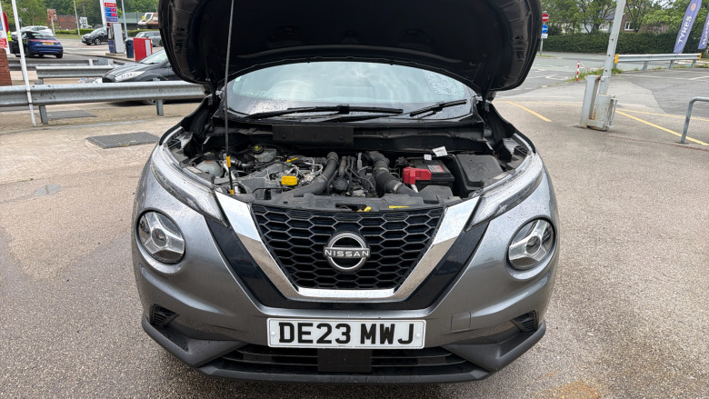 Nissan Juke 1.0 DiG-T 114 N-Connecta 5dr Petrol Hatchback